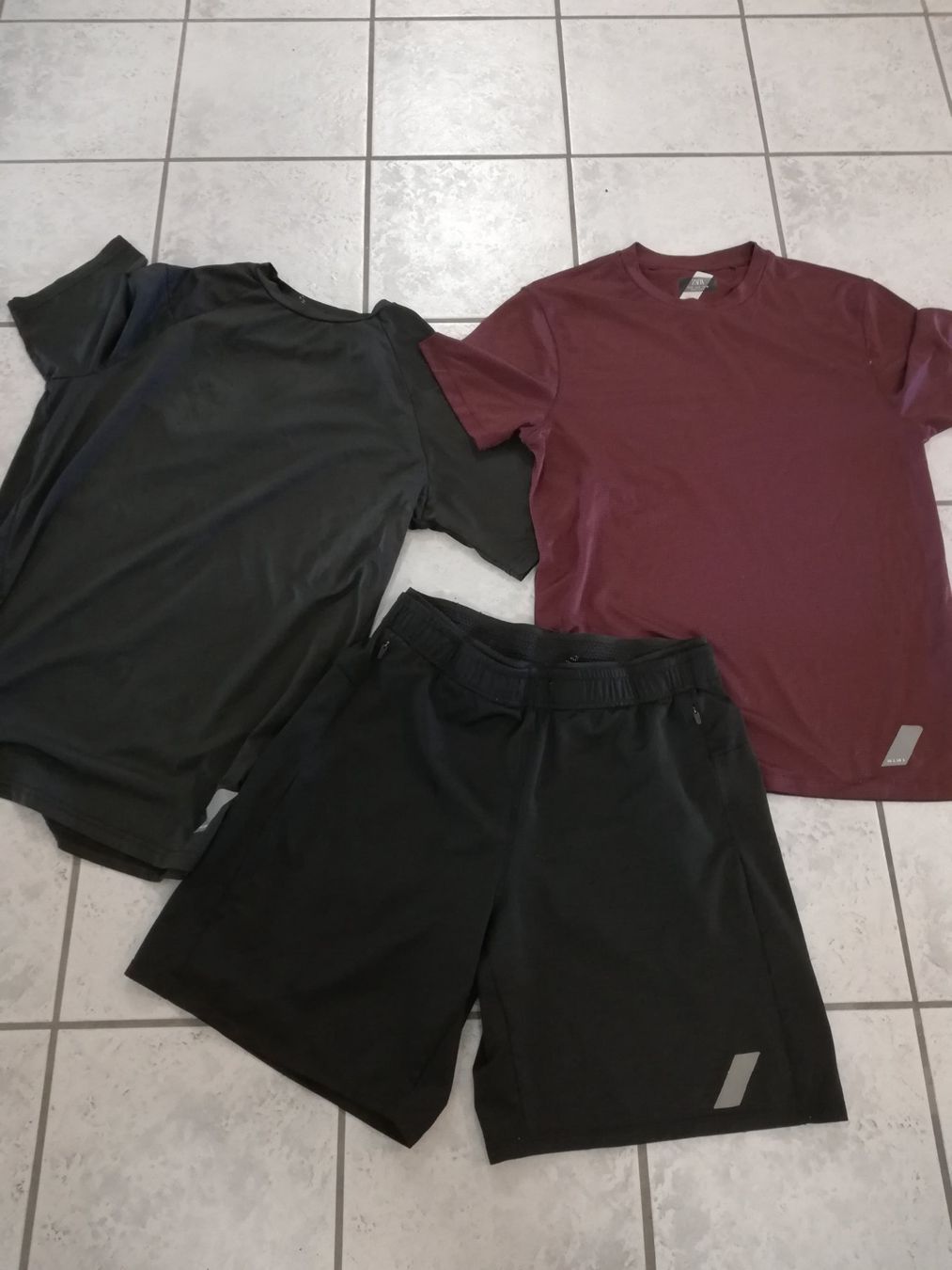 Kleiderpakete: Sportbekleidung – Gebraucht aus Untersiggenthal von Marlen59 1