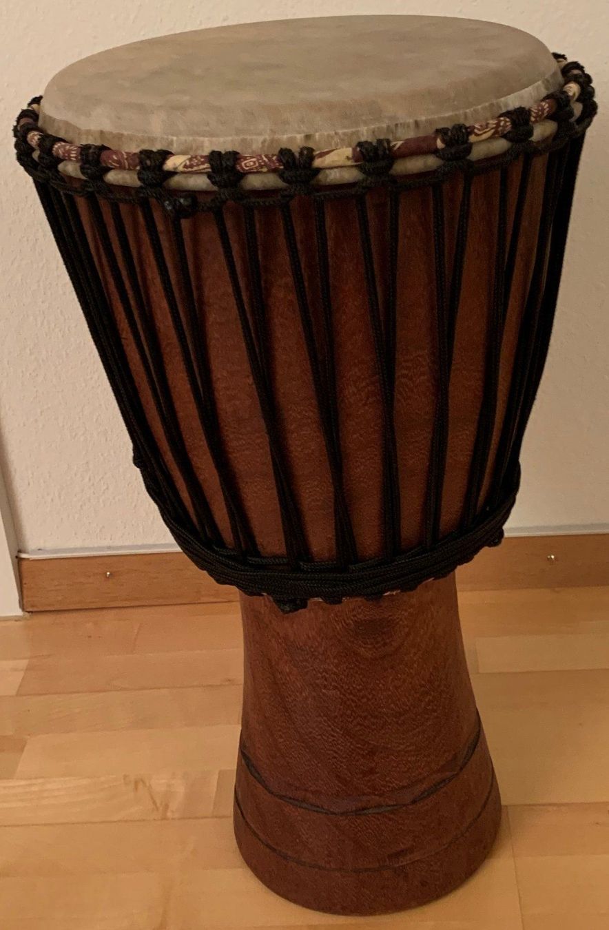 Strumenti musicali: Djembe (inkl. Tasche) – Usato da Frenkendorf venduto da Bruno6000 1