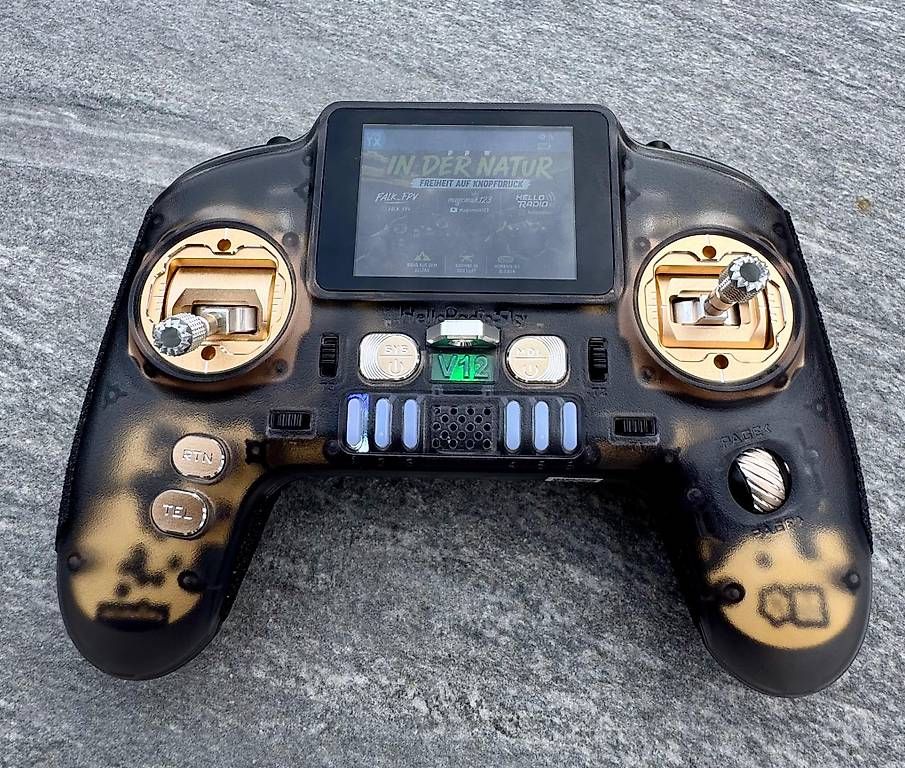 Telecomando: HelloRadio V12 CNC MAX FPV-Fernsteuerung – Usato da Liestal venduto da FALK_FPV 2