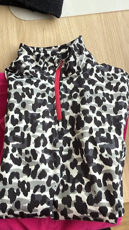 Pulls et sweat-shirts: Skipullover Skishirt 128 – D'occasion à Buchs AG par Cres3 1