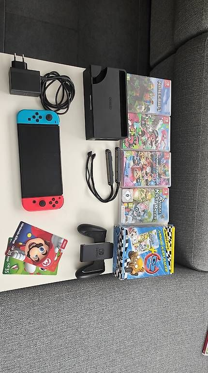 Console: Nintendo Switch mit 4 Spielen und 55.- Guthaben  – Usato da Schmitten FR venduto da sus_5h5h