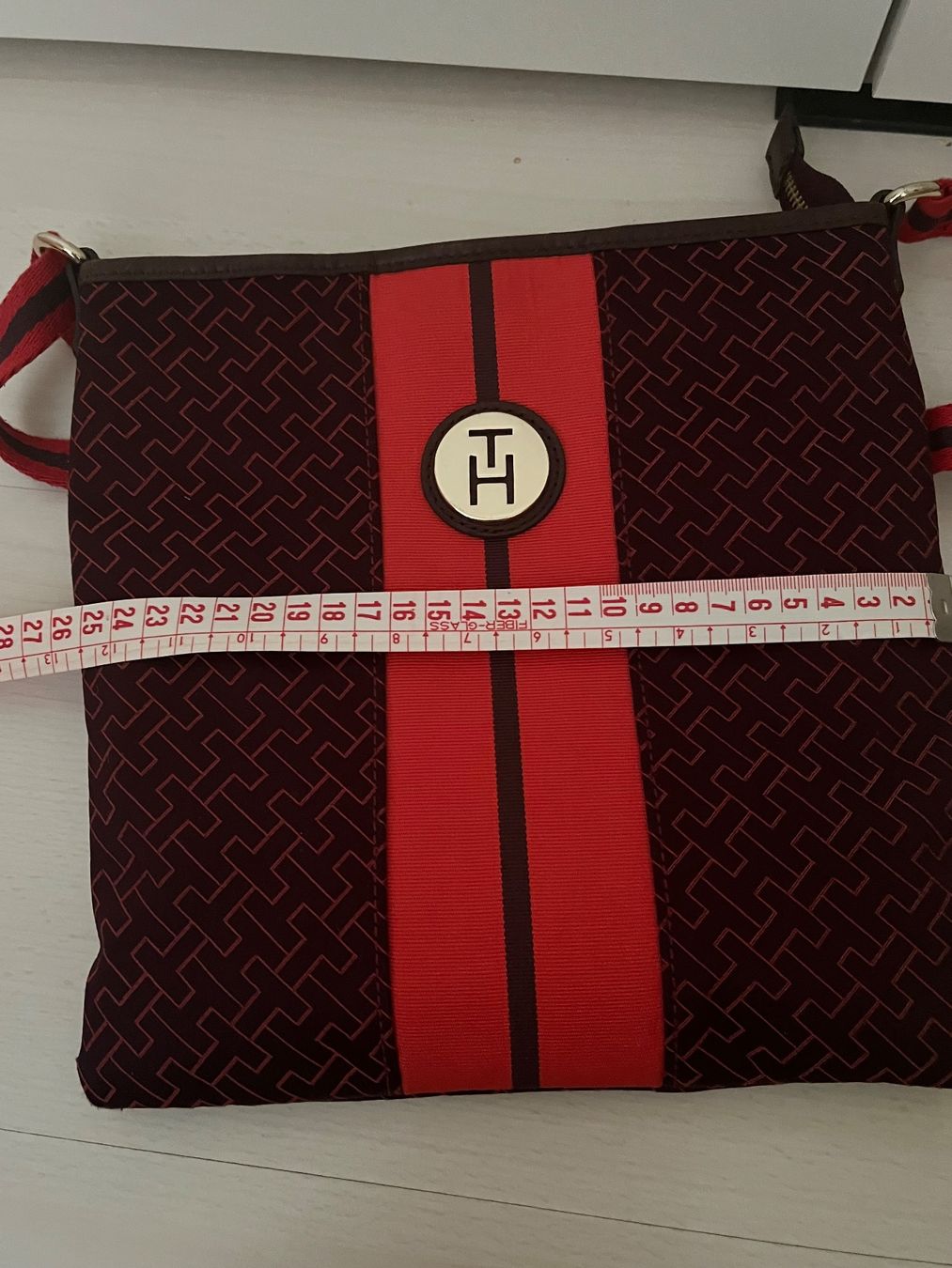 Tommy Hilfiger Altro in  Abbigliamento & Accessori: Tommy Hilfiger Handtasche Umhängetasche – Usato da Steffisburg venduto da kla_gqp7 1