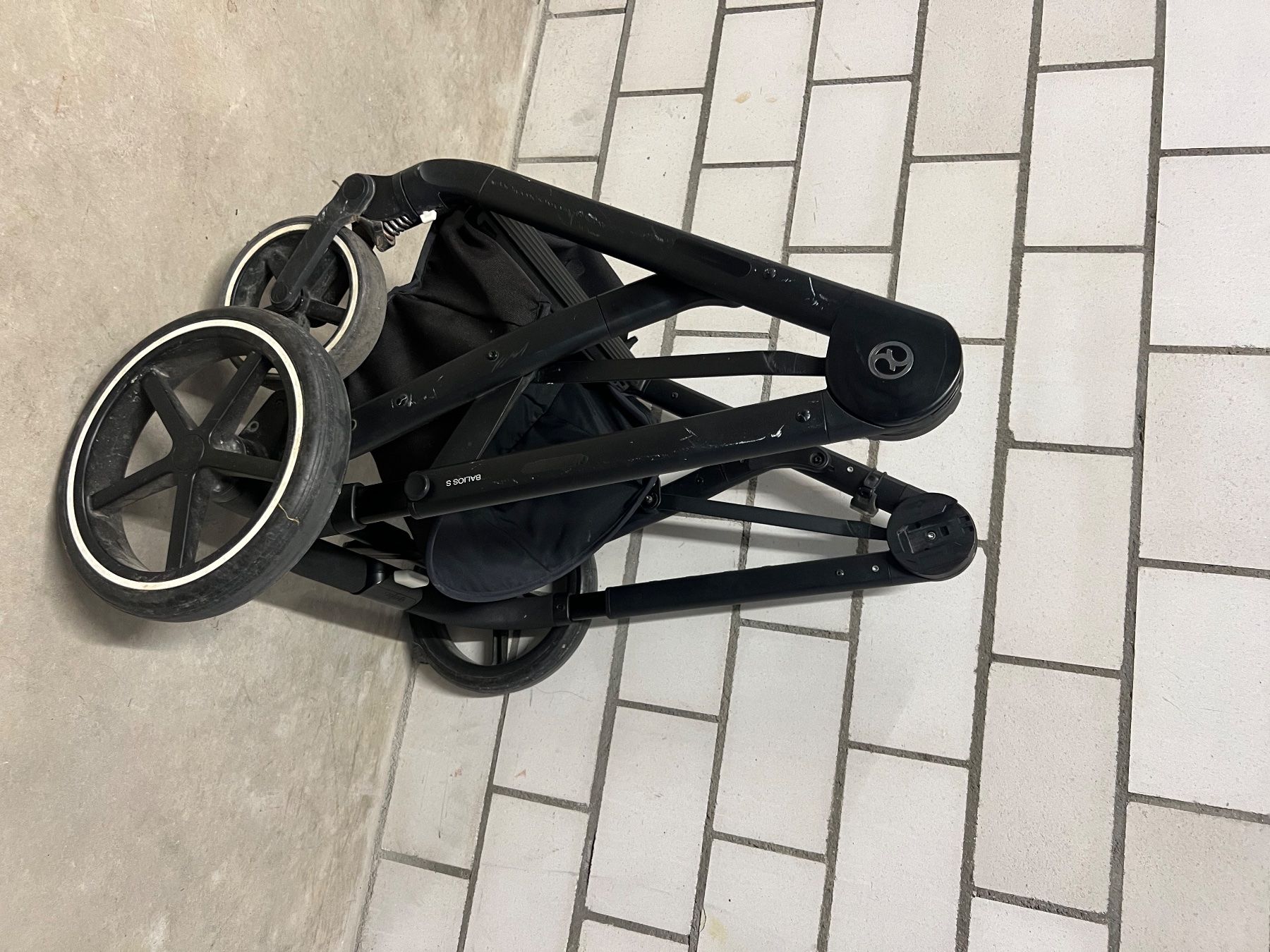 Cybex Carrozzine: Cybex Kinderwagen mit Zubehör  – Usato da Würenlos venduto da Storzi01 8