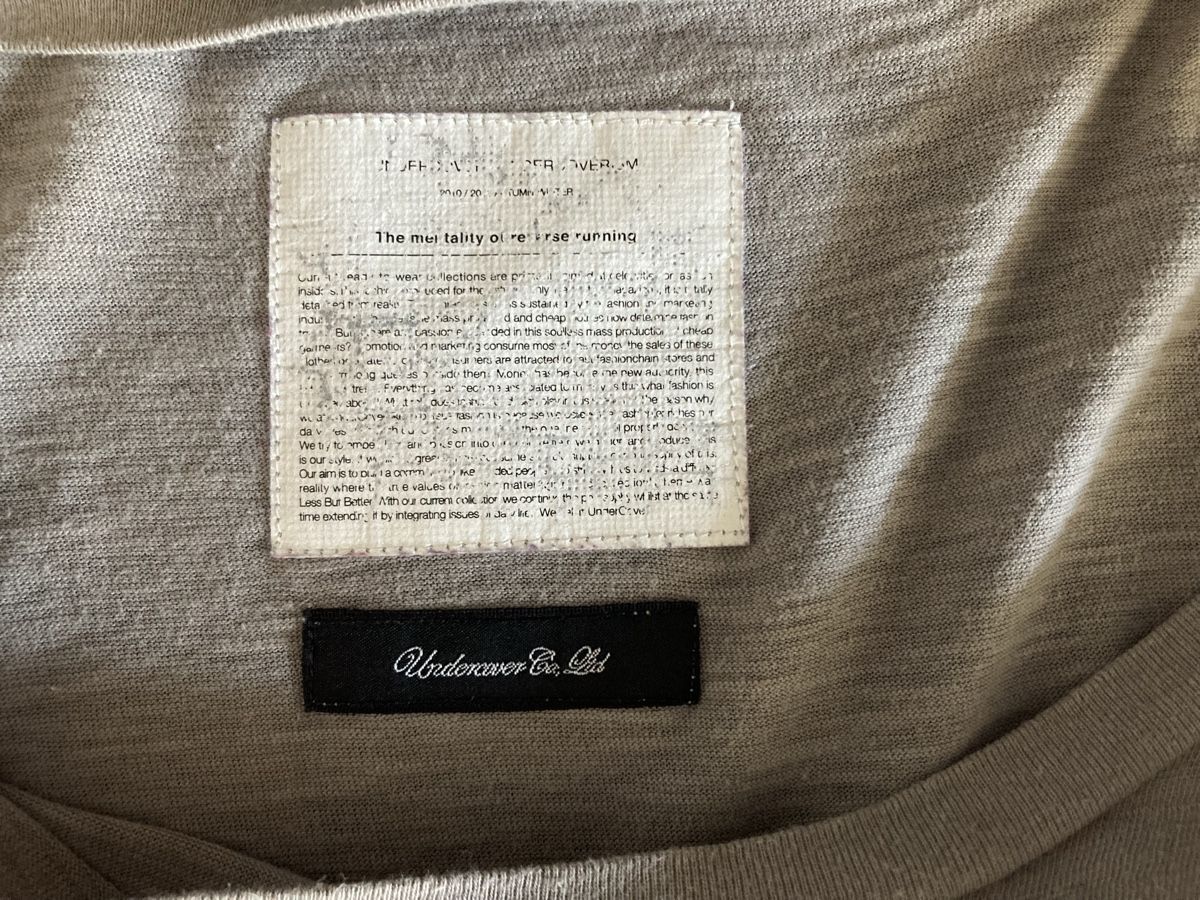 T-Shirts: Undercover • T-shirt • F4815 • 4 • 100% coton – Gebraucht aus Monthey von la_hora_cero 5