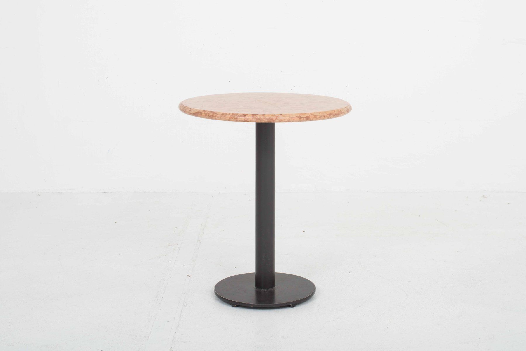 Tables: Runder Bistrotisch aus Lotto Rosso Marmor – D'occasion à Zürich par STUZH38 4