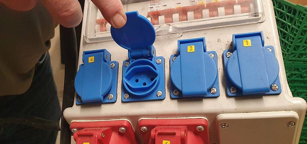 Elettrotecnica: Kabelverteiler – Usato da Chur venduto da marilandroland59 2