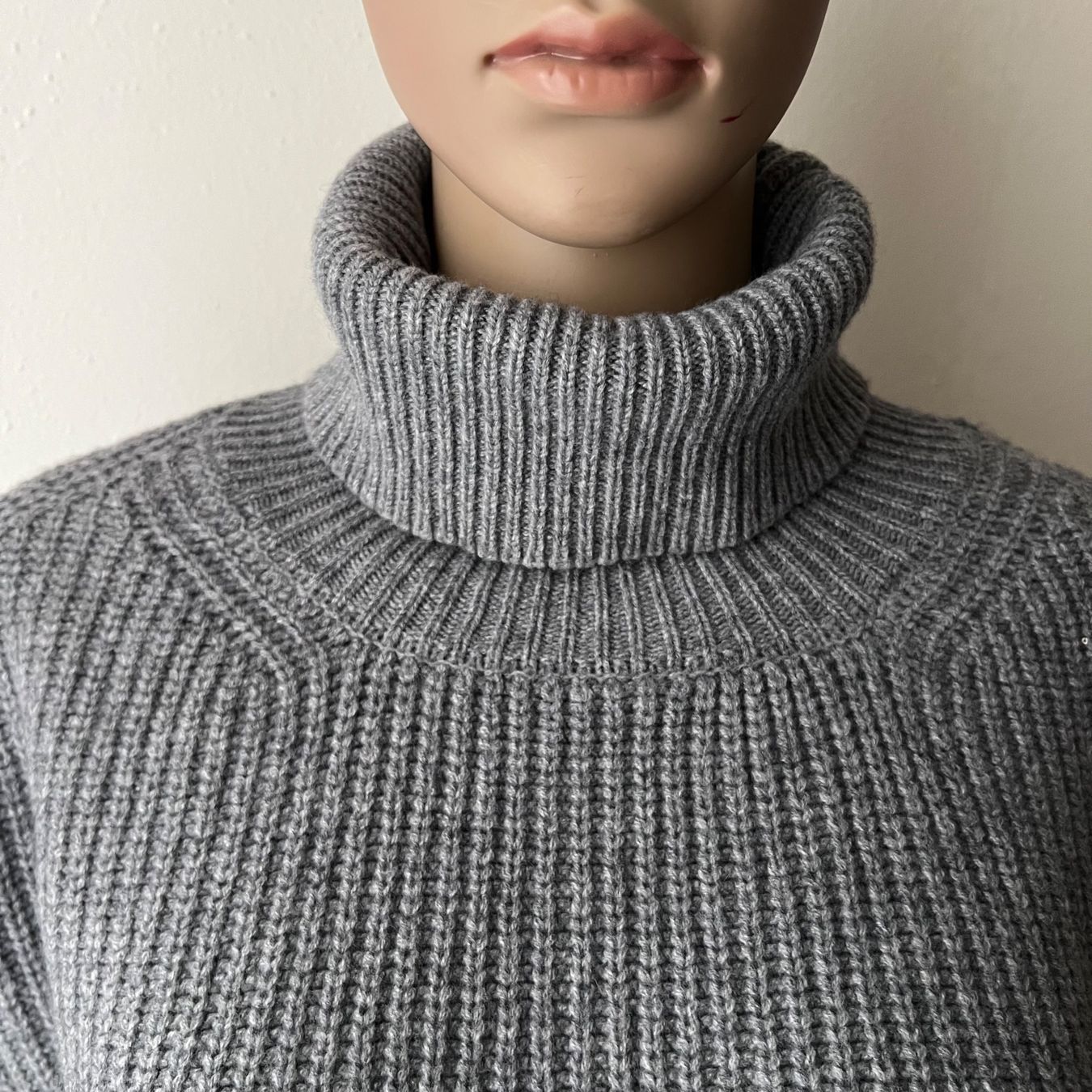 Maglioni & Felpe: MR MITTENS Rollkragenpullover | Wolle & Kaschmir 🩶 – Usato da Zürich venduto da ClosetQueen 1