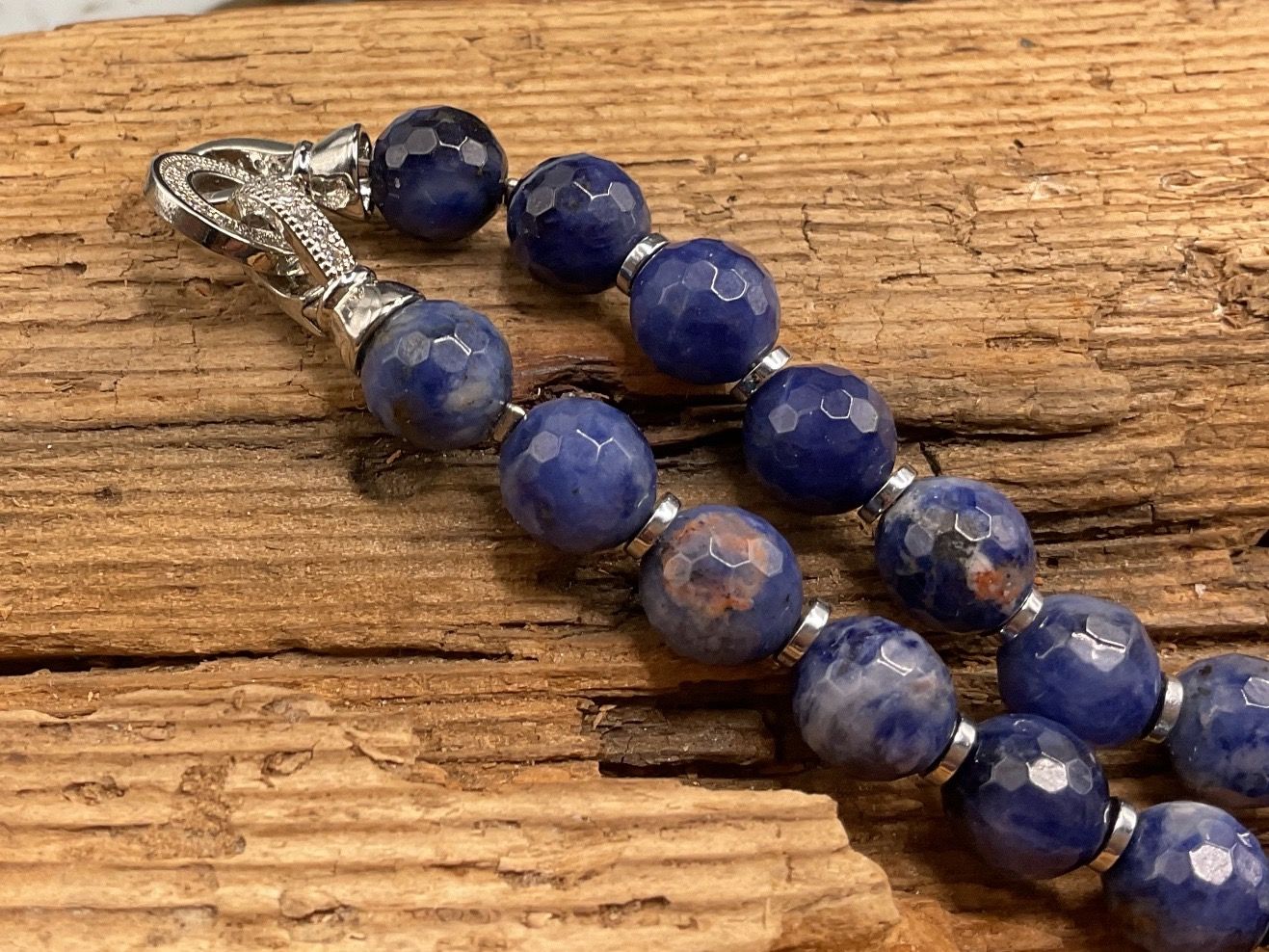 Catenine: Collier Sodalith, facettiert mit Pauamuschel – Nuovo (secondo la descrizione) da luzern venduto da Alpendorf1 2