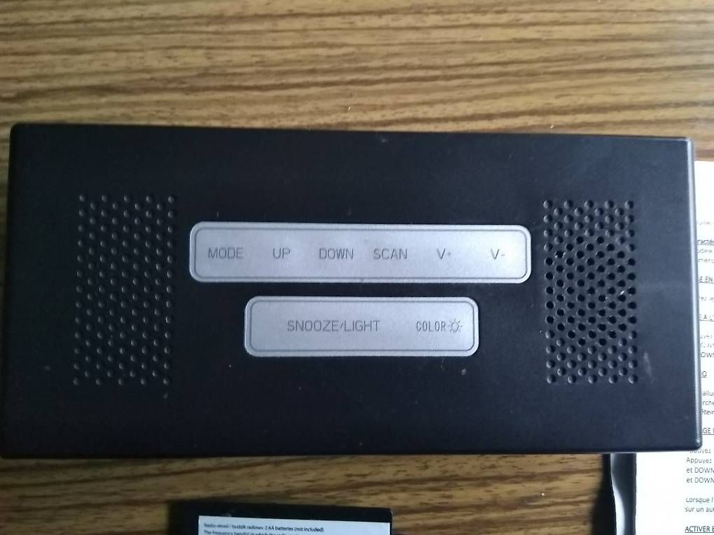 Wecker: Vends Radio Réveil à piles, plus Enceinte. – Neu und originalverpackt aus Pompaples von vab_s52h 2
