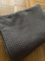 Atmosphera Kuscheldecke / Wohndecke grau mit silbernen Punkt
