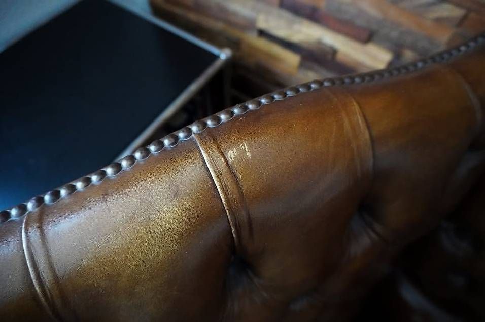 Poltrone: Vintage Chesterfield Ohrensessel – Usato da Cham venduto da gif_l77z 4