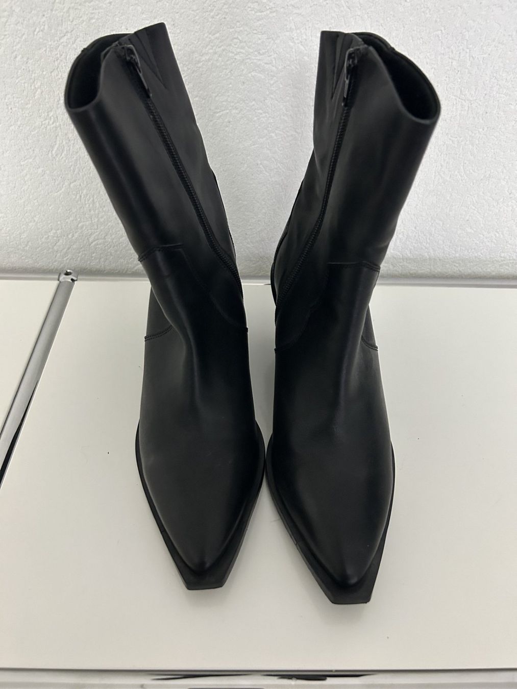 Scarpe da donna: Stiefeletten schwarz Leder Grösse 39 neu – Usato da Burgdorf venduto da MCSchweizer88