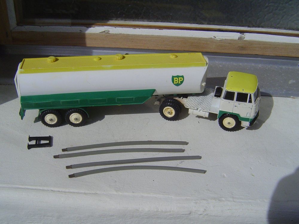 Modèle Réduit Camion Camion Multibenne 805 Avec Citerne à Propane - Modèle De Collection Occasion Dinky Toys Atlas