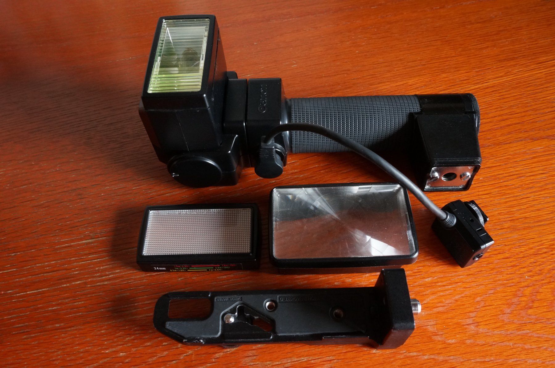 Canon Flash: Canon Speedlite 533G Stabblitz mit Zubehör – Usato da Spreitenbach venduto da Salesmanship 6