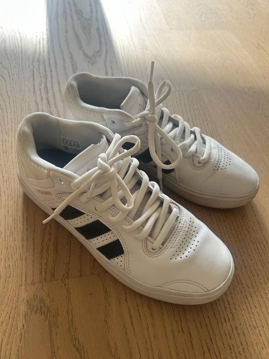 Scarpe da uomo: adidas Tyshawn – Usato da Zürich venduto da Kcampos 1