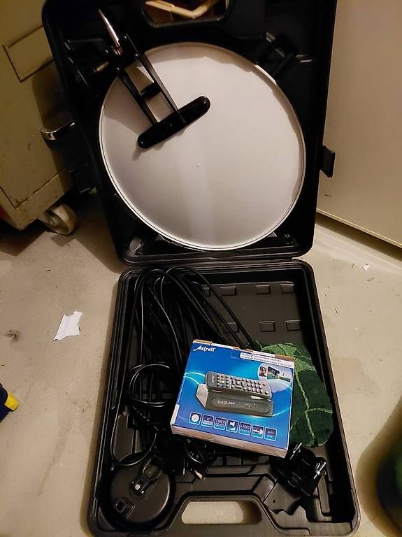 Parabola satellitare: Mobile Satelliten Anlage für Camping oder gartenhaus. – Usato da Sitterdorf venduto da joerg01 1