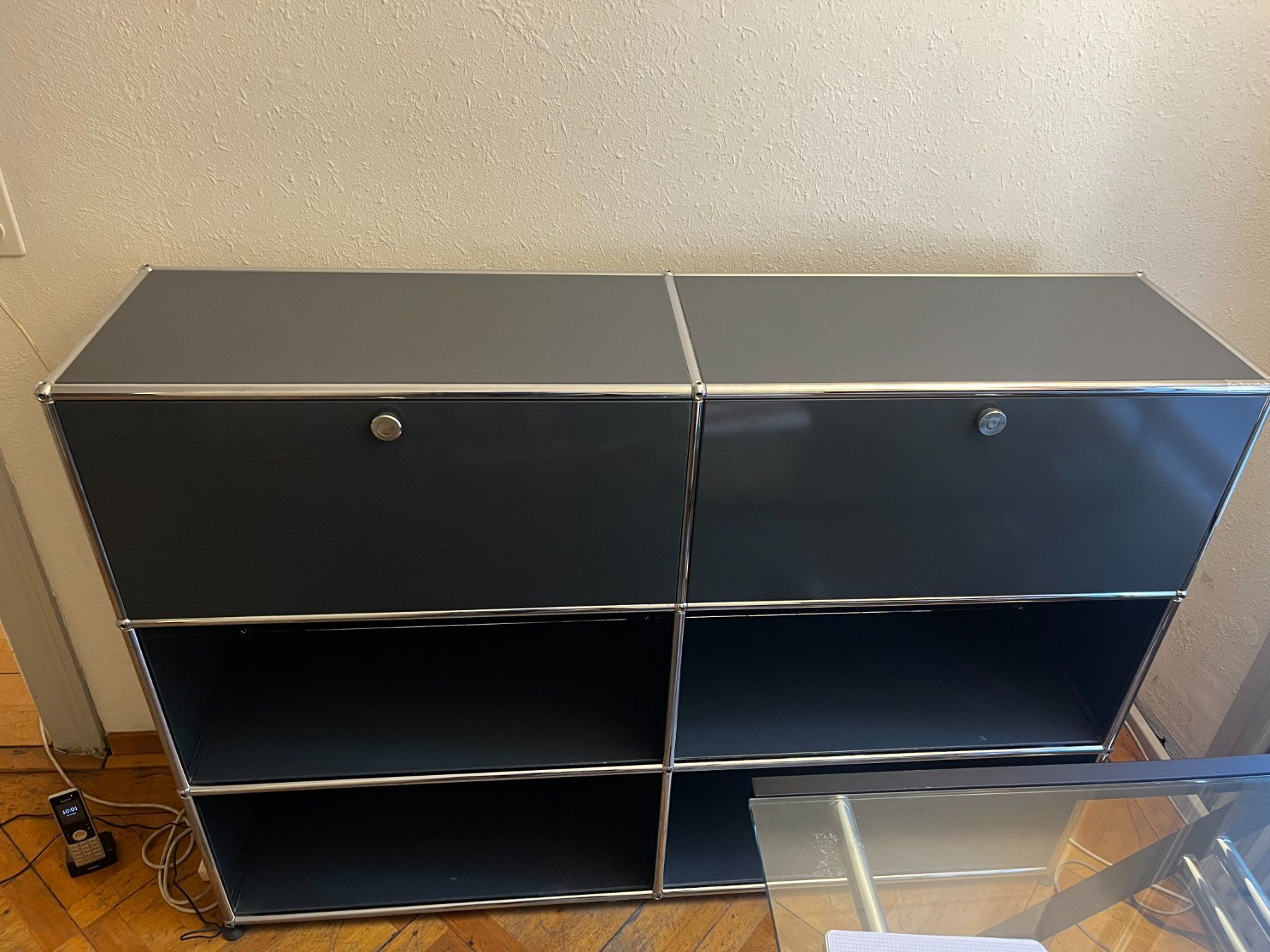 USM Commodes: USM Sidebord Kommode dunkelgrau – D'occasion à Zürich par Allrounders 2
