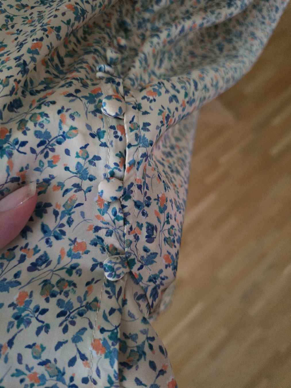 Zara Jupes: Zara Rock, Grösse L, Blumenmuster – D'occasion à Zürich par ale_bg2x 2