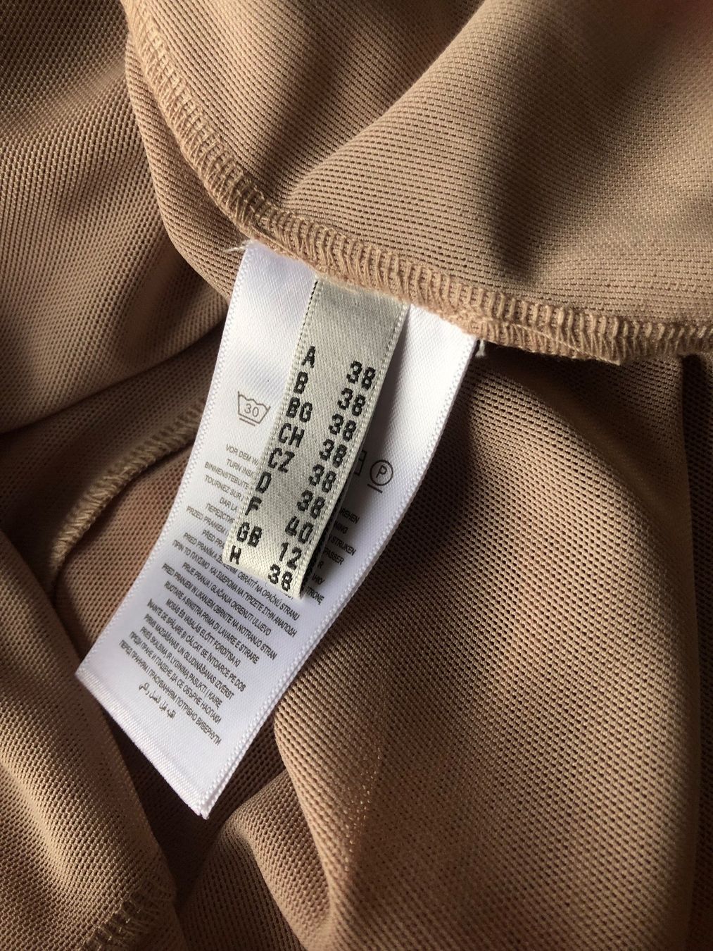Vestiti: HOLY KLEID – Usato da Zürich venduto da flo_7cvq 3