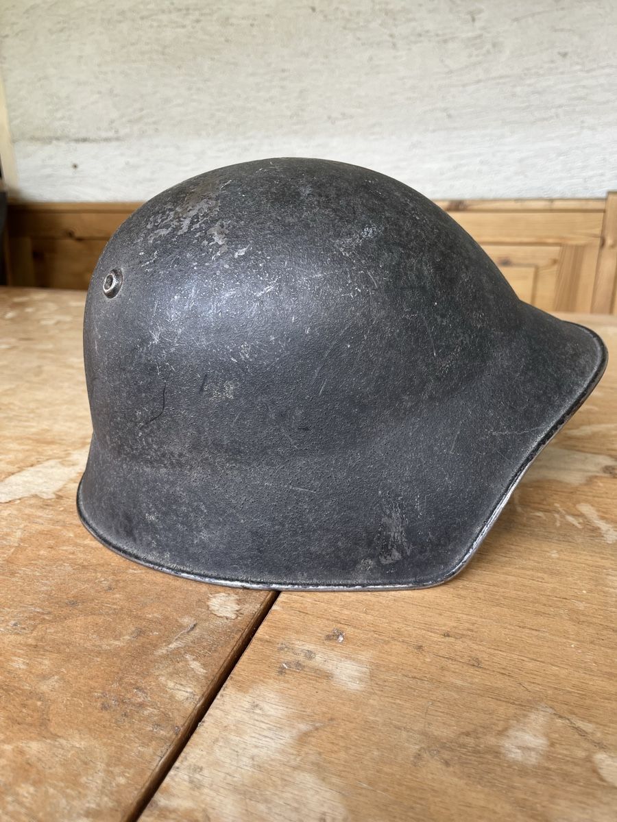 Schweizer Armee Uniformen & Effekten: Schweizer Armee Helm  – Gebraucht aus Sala Capriasca von ZF888 1