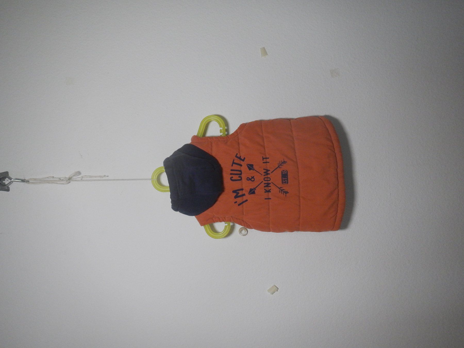 Altro abbigliamento per bambino: Orange warme Gilet – Usato da Zürich venduto da MikhaEla 1