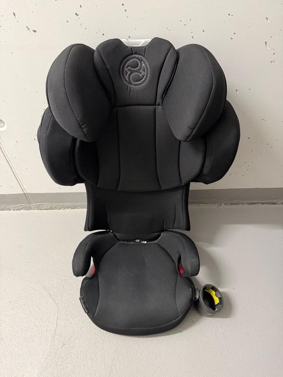 Cybex Sièges auto: Cybex Solution Z-fix Kindersitz schwarz – D'occasion à Kilchberg ZH par 2nd.Life
