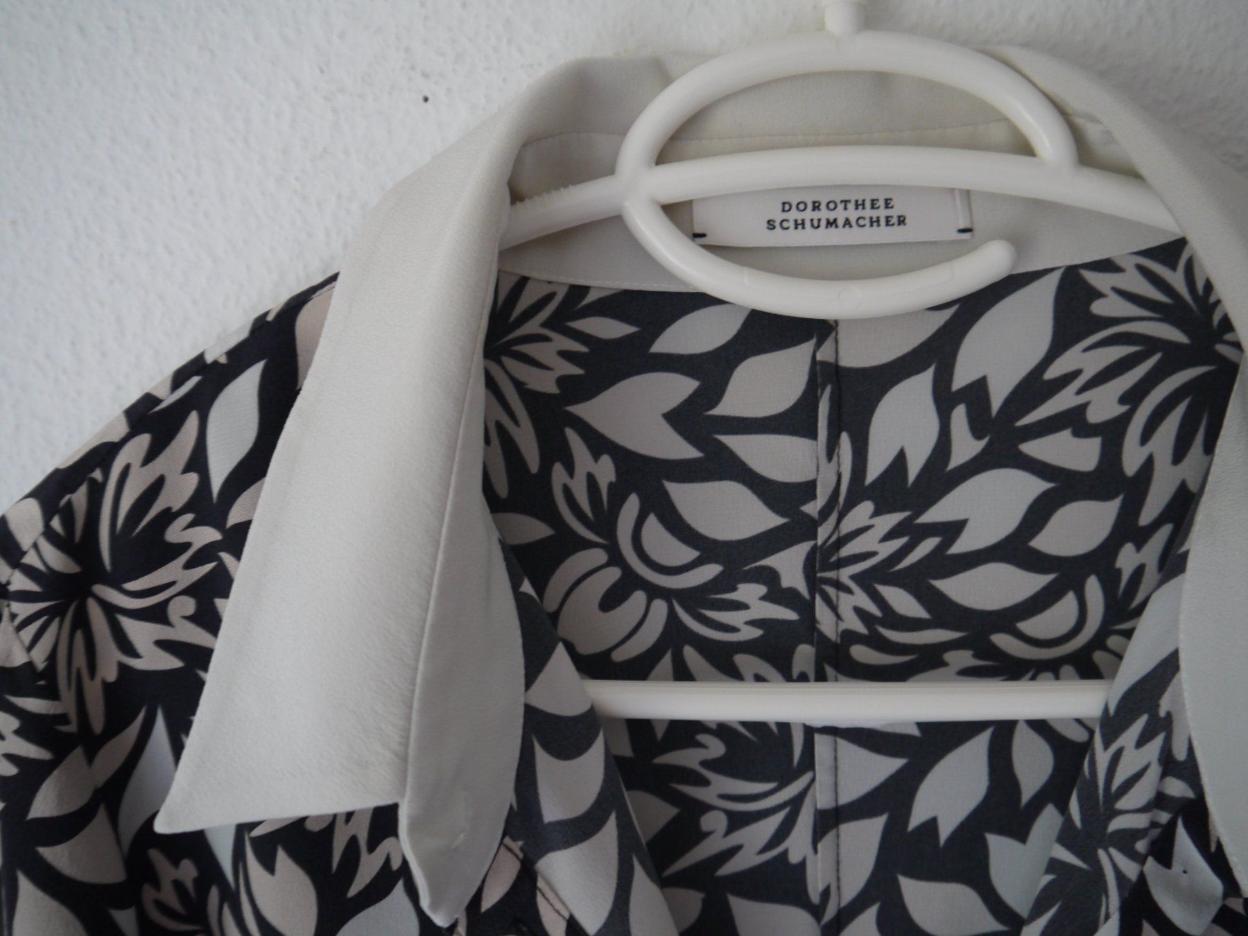 Dorothee Schumacher Camicette: DOROTHEE SCHUMACHER  Bluse aus Seide – Usato da Hagendorn venduto da Blaf 1