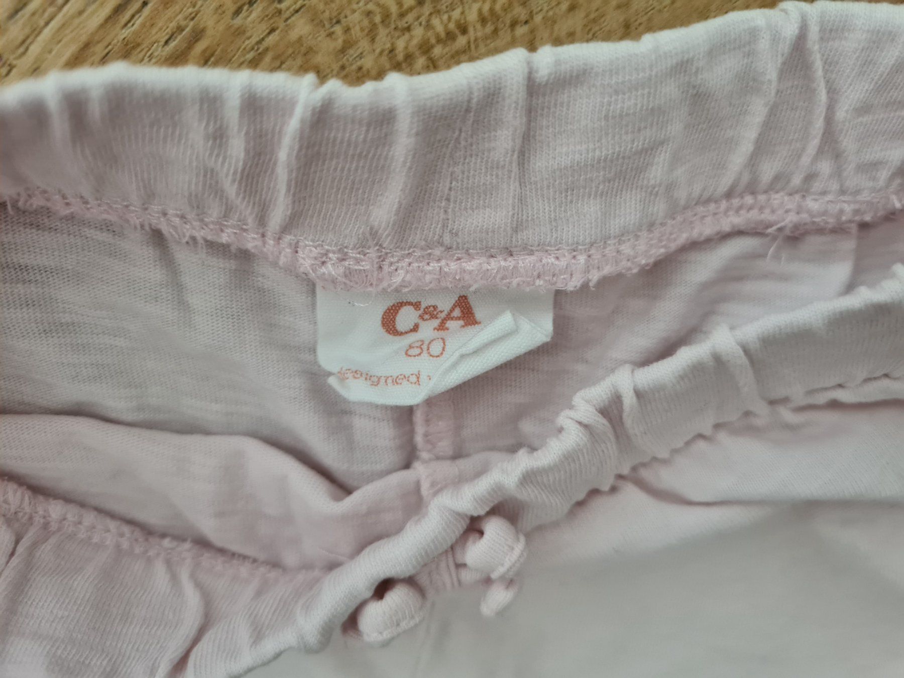 C&A Hosen: Short rose taille 80 fille été – Gebraucht aus Carouge GE von Gasco 1