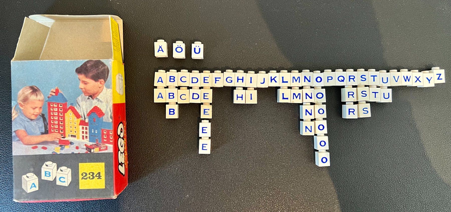 Lego Kit di costruzioni: 234 LEGO "Letter Bricks" – Usato da Neuenegg venduto da mocbricks