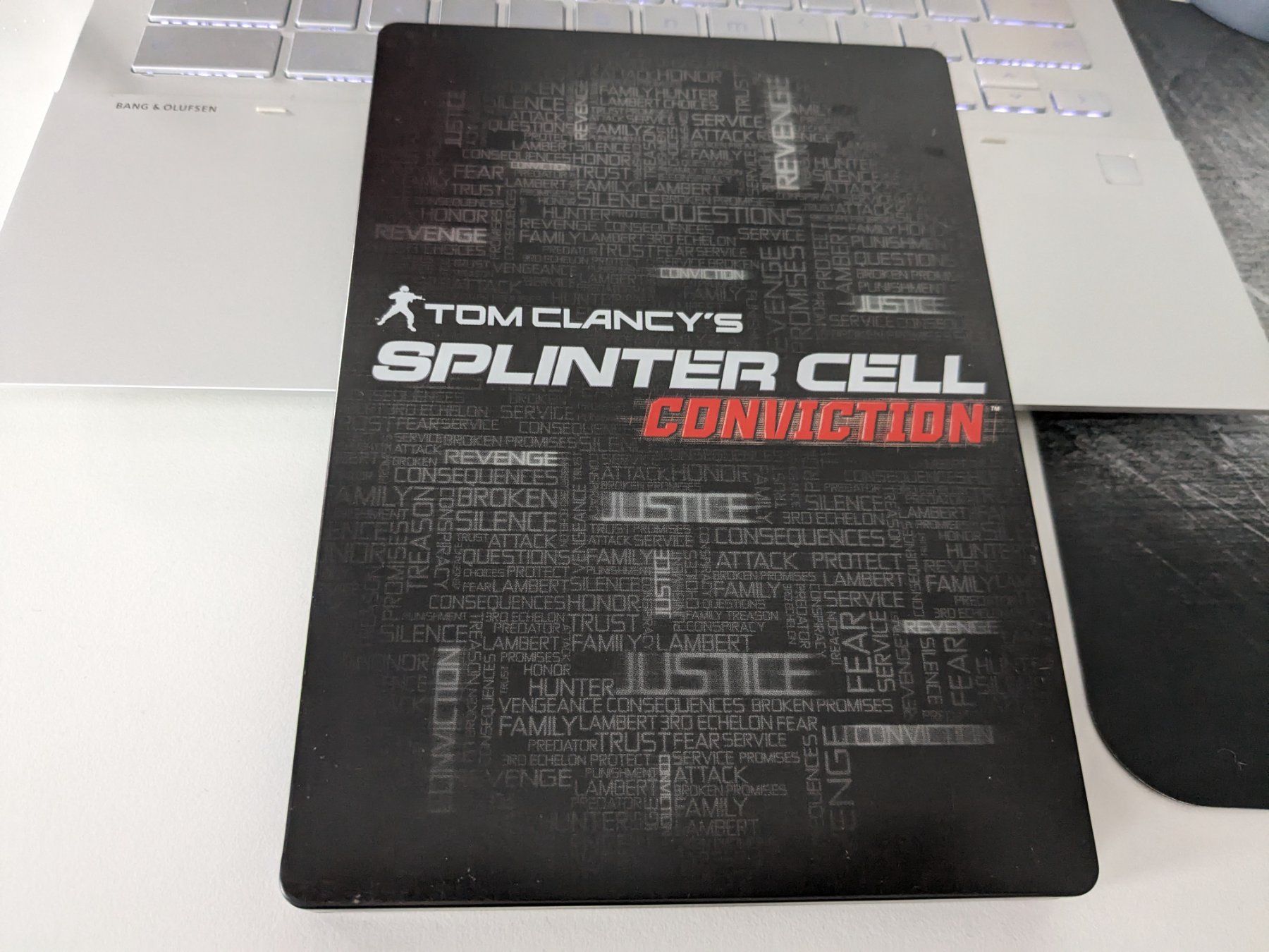 Microsoft Jeux: Splinter Cell Conviction  -  Steelbook Xbox 360 – D'occasion à Hünenberg See par SpecialEditionGaming
