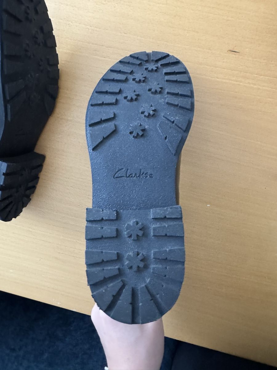 Clarks Scarpe da donna: Clarks Stiefel – Nuovo (secondo la descrizione) da Rüegsauschachen venduto da nai_2jfm 2