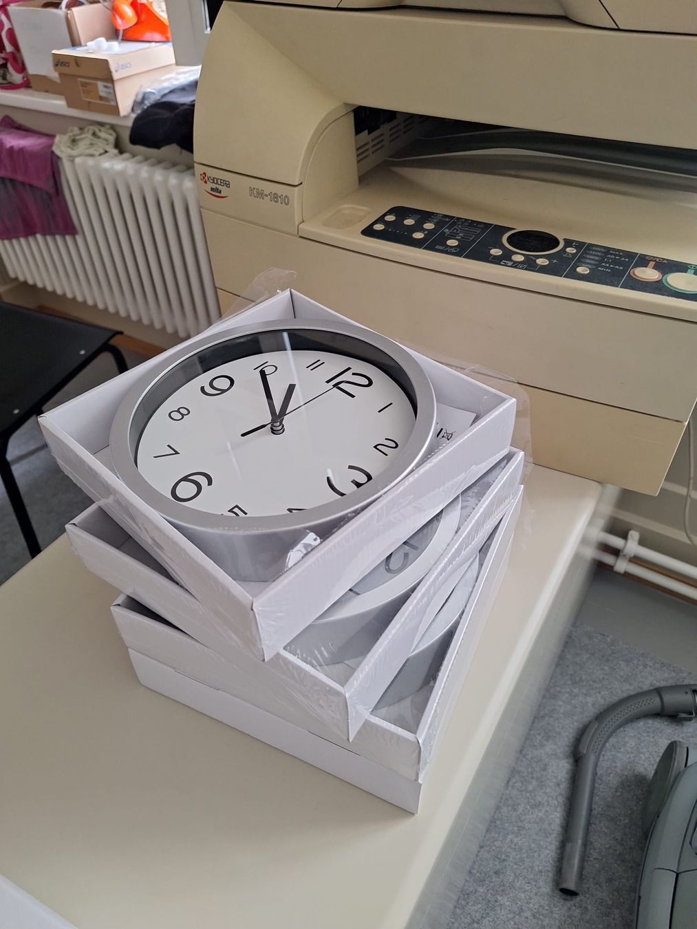 Montres: Uhren 4mal – Neuf (Voir description) à Zürich par Loulou_96
