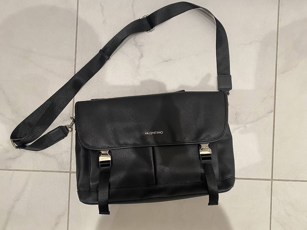Valentino Borse: Valentino Echtleder Männertasche – Usato da Seengen venduto da dan_h9dw