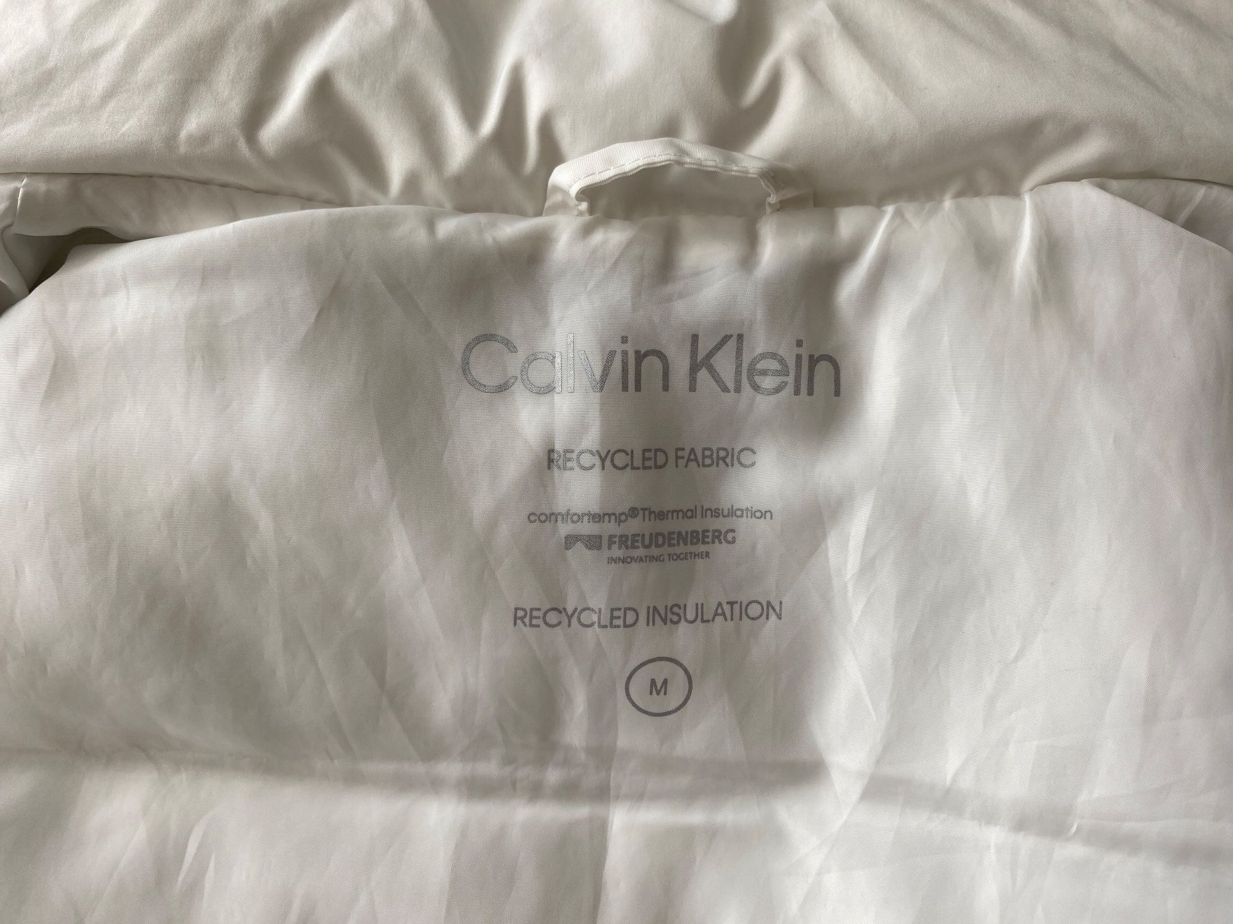 Calvin Klein Gilet & Giacche senza maniche: Weste Calvin Klein Beige M – Usato da Duebendorf venduto da Alexandertreyer 6