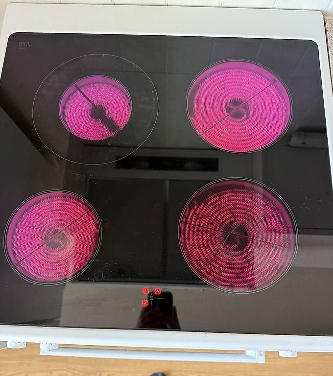 Fours: Four à vendre – D'occasion à Genève par cyr_l8kw 2