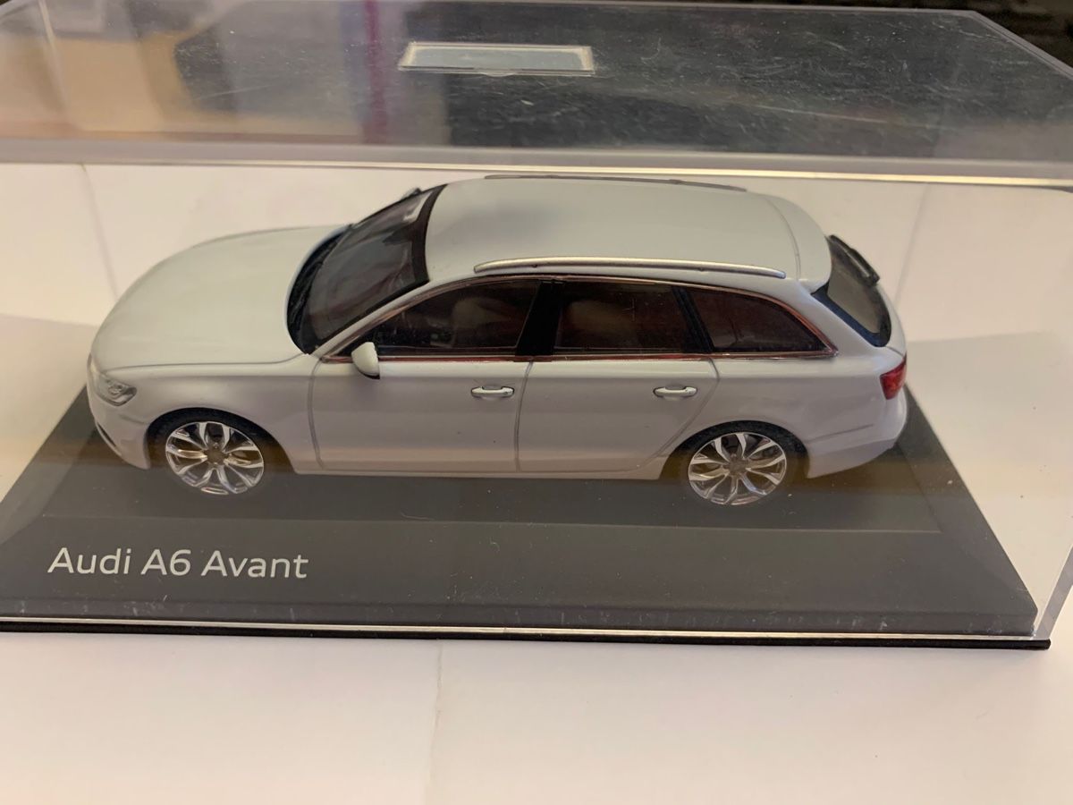 Audi Modellini d'auto: Modellauto Audi A6 weiss – Usato da Pratteln venduto da Daily88 1