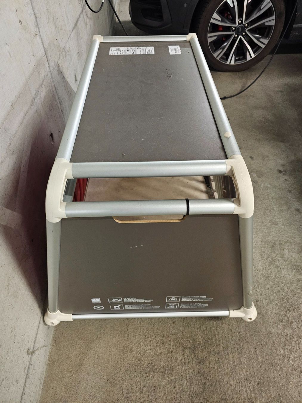 Gabbie, trasporto & Sicurezza: Hundebox für grosse Hunde – Usato da Berneck venduto da Spezialitaeten1 1