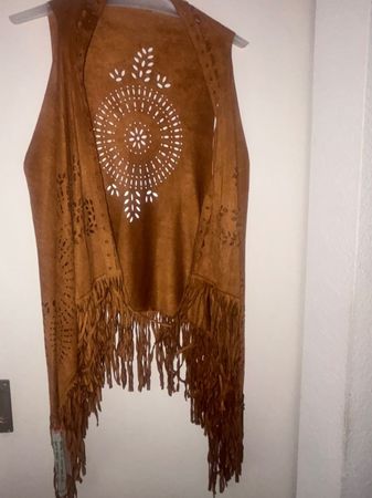 Coole Fransen Weste im Wildleder Look, Grösse M/L Neu