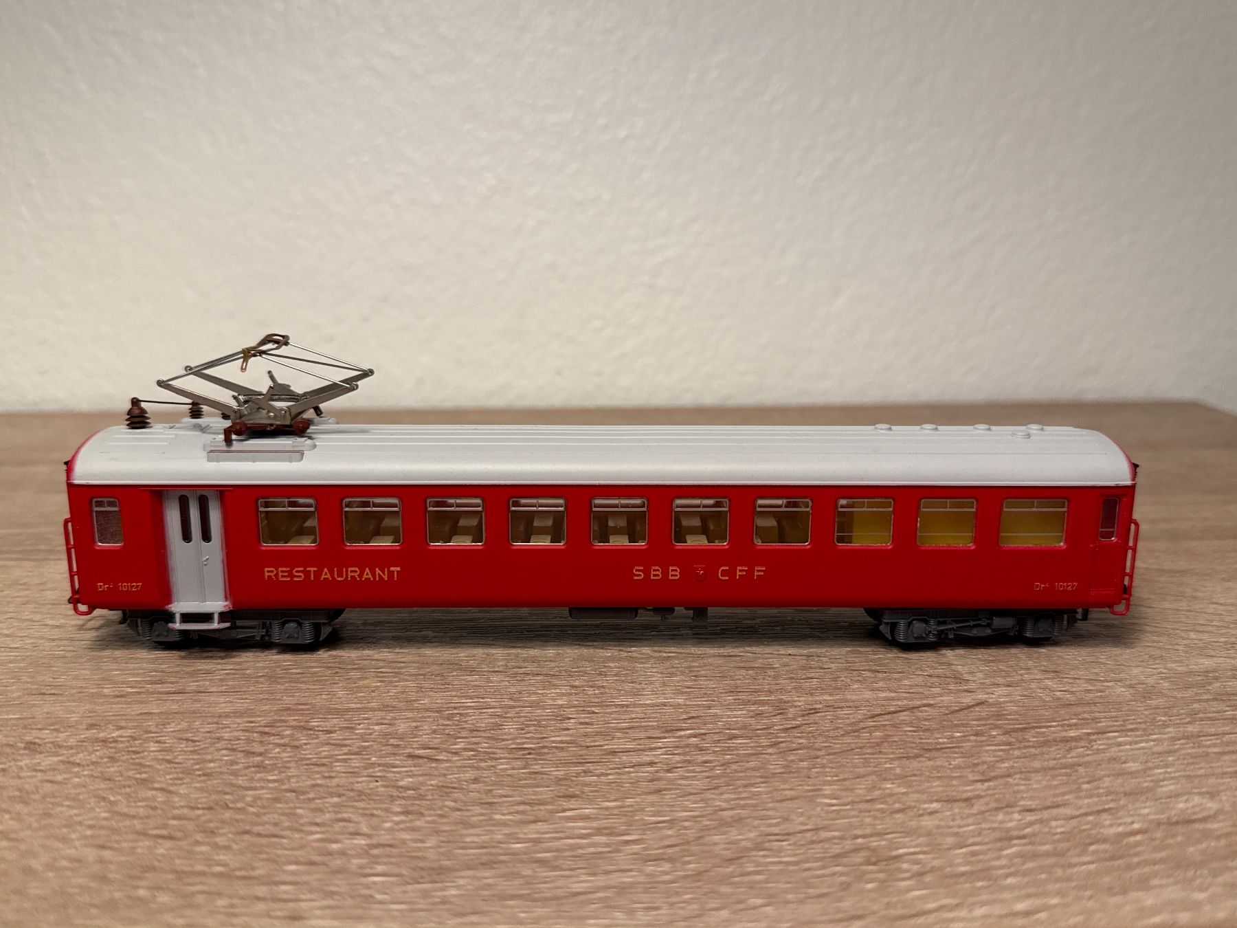 Kleinbahn Modellini di ferrovie: Kleinbahn Speisewagen SBB H0 (1) – Usato da St-Aubin-Sauges venduto da tantome 1