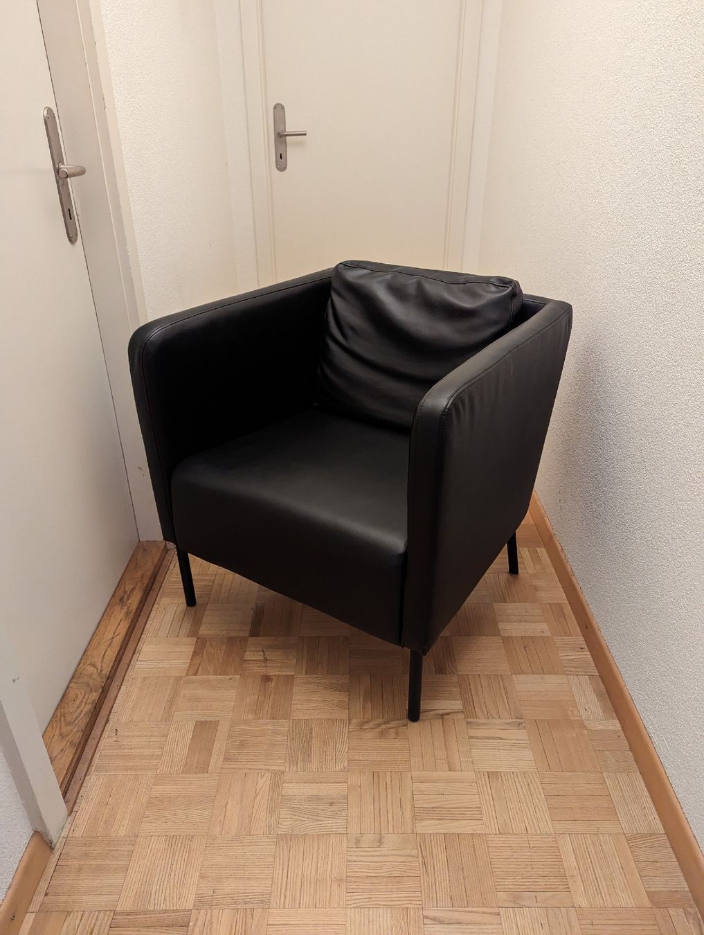 Ikea Sessel: Zwei IKEA EKERÖ Sessel Bomstad Schwarz  – Gebraucht aus Luzern von philipruth