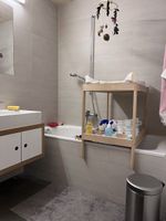 Wickelablage für die Badewanne 