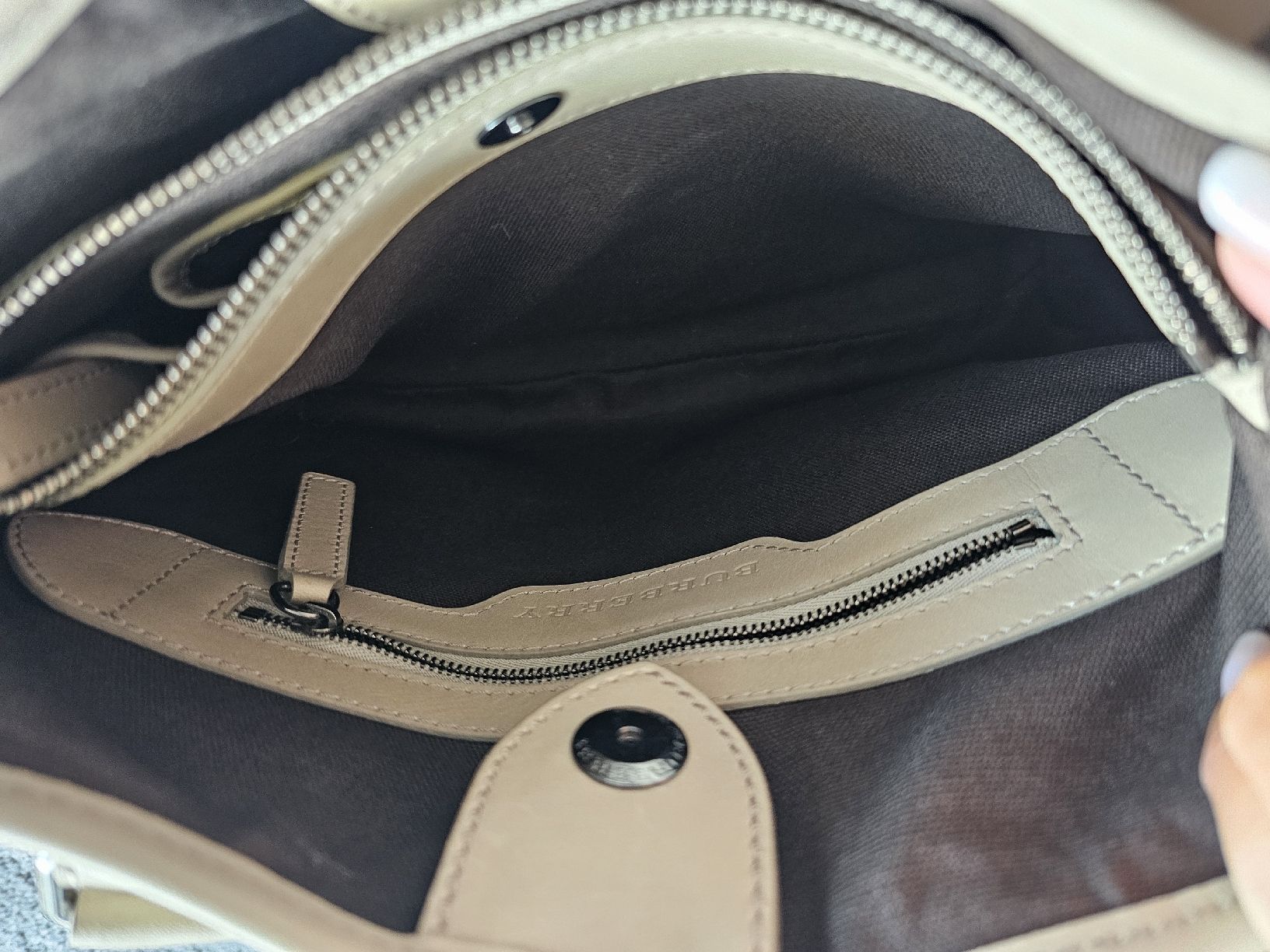 Burberry Taschen für Damen: original burberry smoke trench tote – Neu (gemäss Beschreibung) aus bellinzona von zeus6535 6