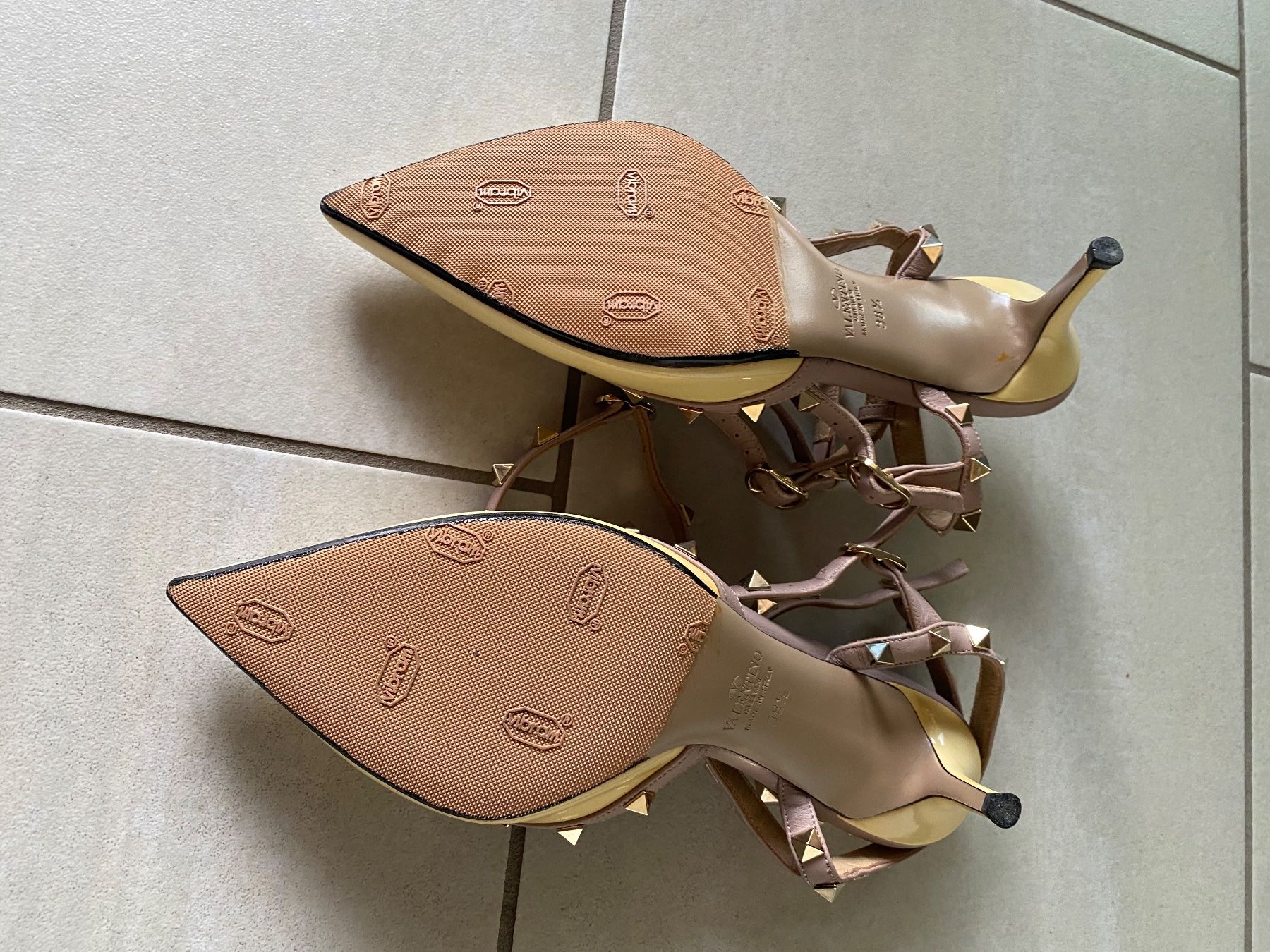 Valentino Damenschuhe: Valentino Garavani Shoe Orginal – Neu (gemäss Beschreibung) aus Affoltern am Albis von may_9gdz 4