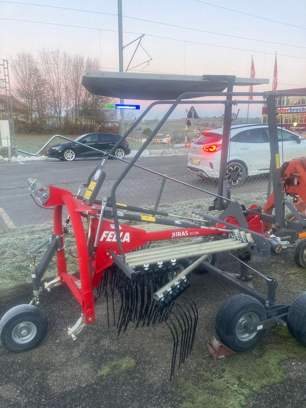 Raccolta foraggio grezzo: Schwader Fella Juras TS 351 DN – Nuovo (secondo la descrizione) da Lanzenhäusern venduto da Lanzemech 4