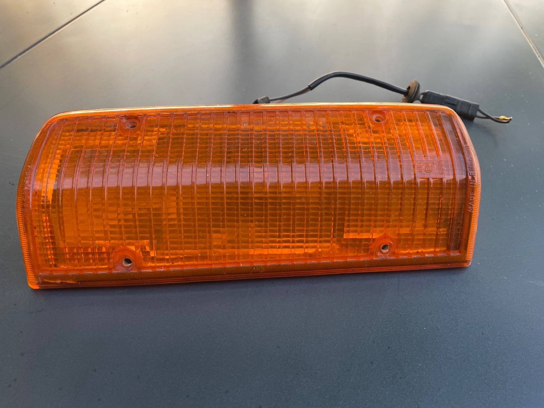 Ford Tutti pezzi di ricambio auto: Ford Transit Mk.2 : Blinker vorne links – Usato da Gletterens venduto da XBHS7412 1