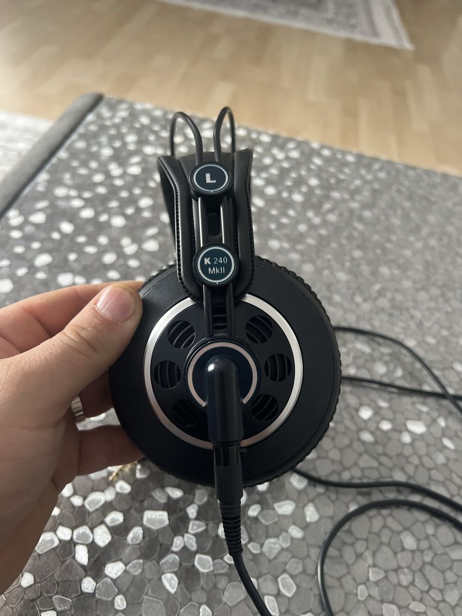 Akg Cuffie: Gebrauchte AKG K240 MkII 55 Ohm Kopfhörer  – Usato da amriswil venduto da ali_6dnw 2