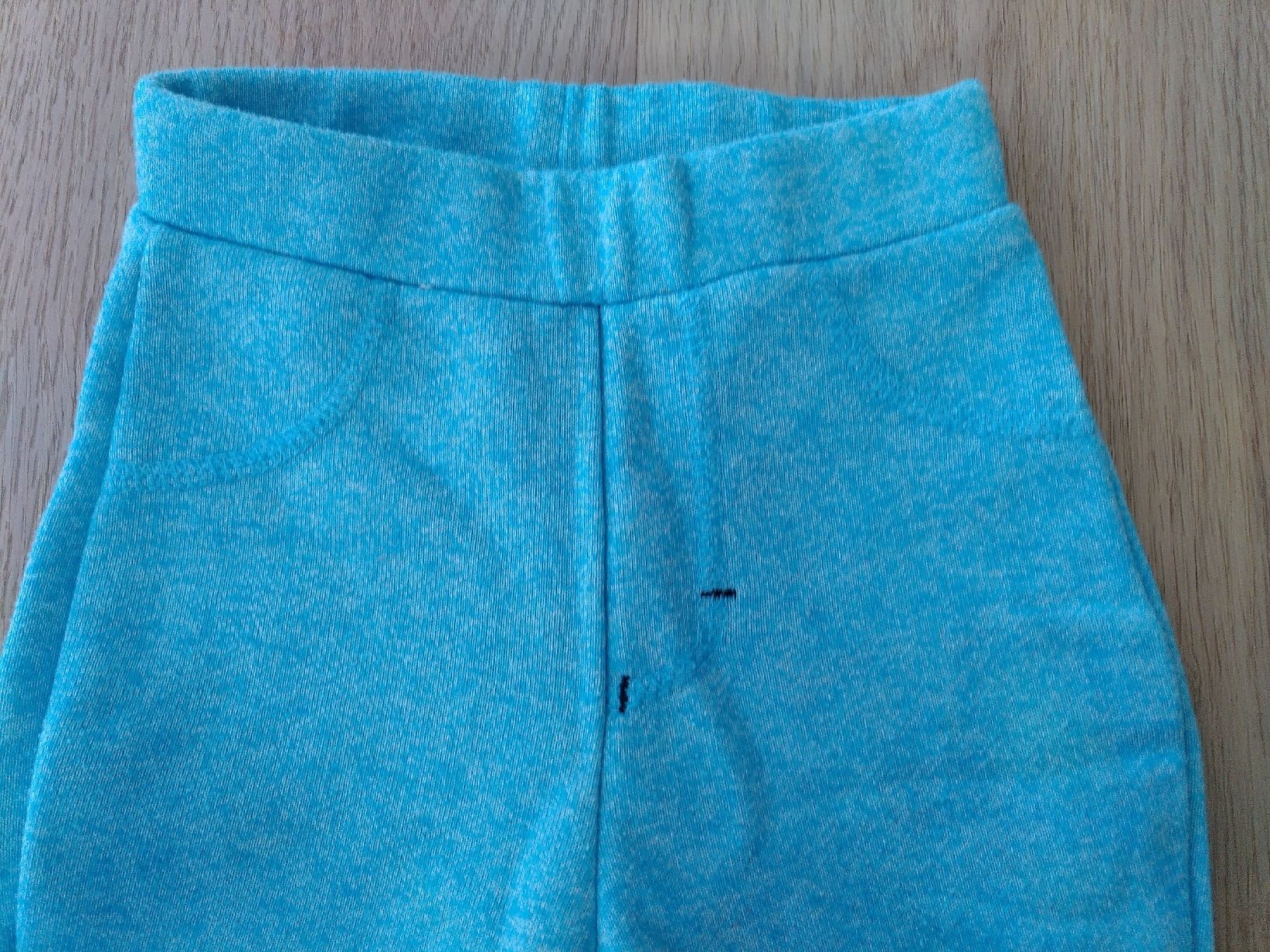 Hosen: Jogginghose türkis - Grösse 68  – Gebraucht aus Penthaz von ann_l7zt 2