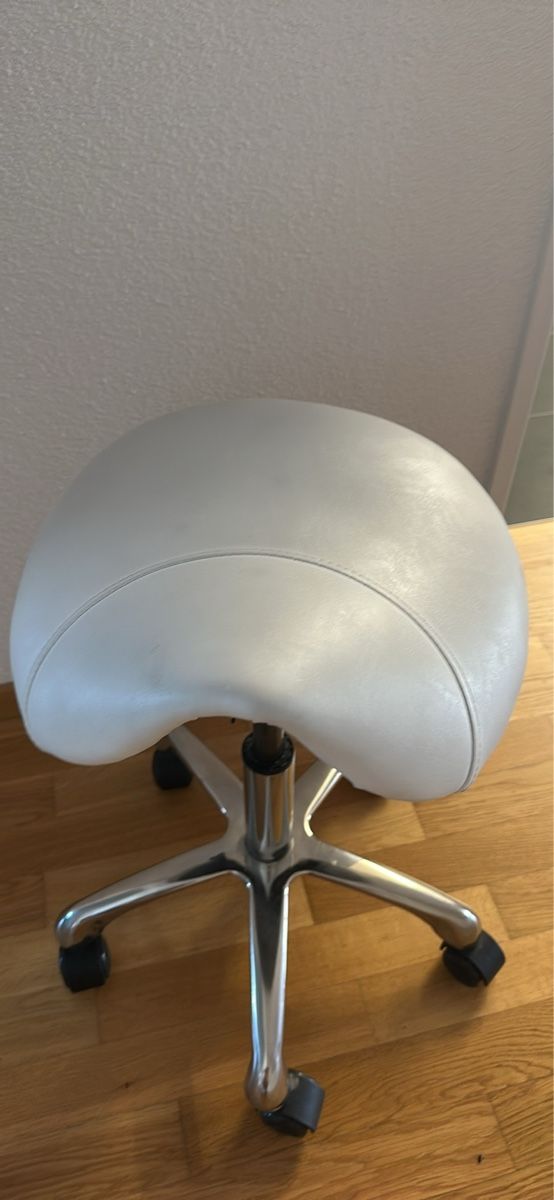 Hocker: Sattelhocker  – Gebraucht aus Illnau von ais_qm7t 1