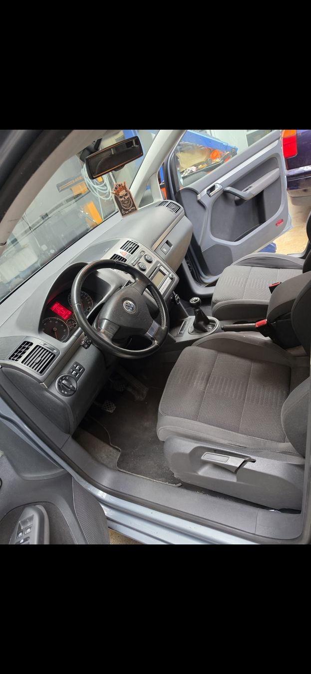 VW Automobili: VW Touran 1.4 TSI , 7 Plätzer – Usato da Schötz venduto da corrado82 5
