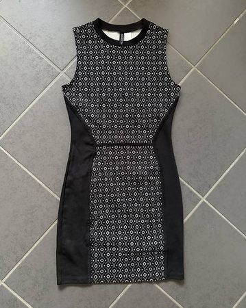 H&M DIVIDED KLEID GR. 36